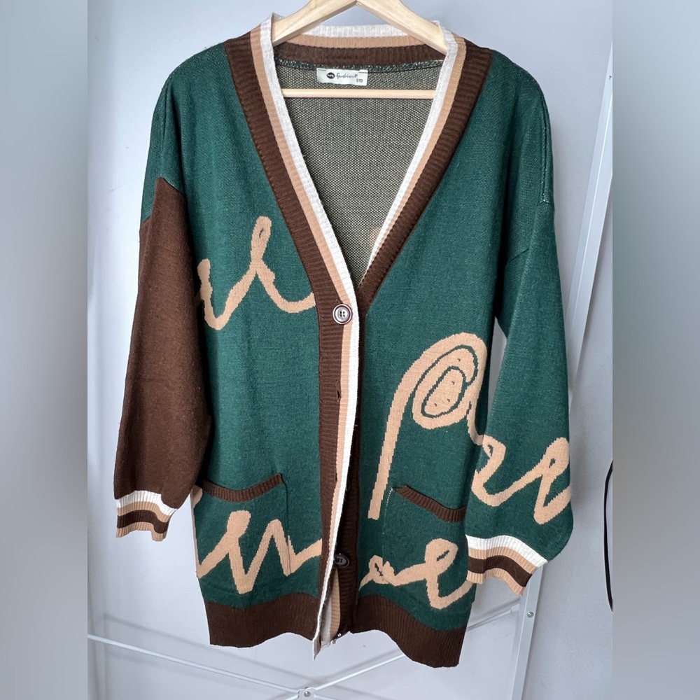 Fashionable cardigan